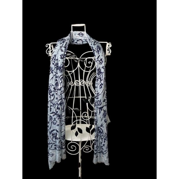 Vera Bradley Perennials Misty Surf Blue Rayon Scarf With Fringe 30" x 75" NWT - Picture 2 of 8